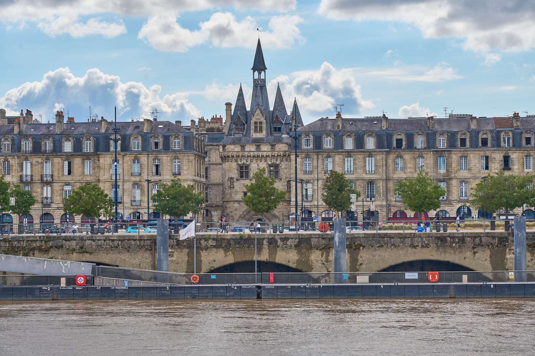 Porte Cailhau